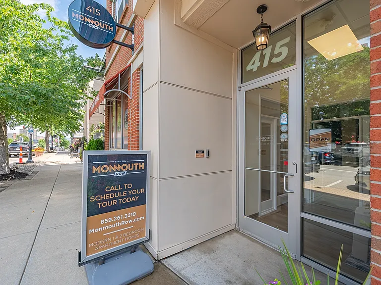 Monmouth Row Apartments — Photo 98