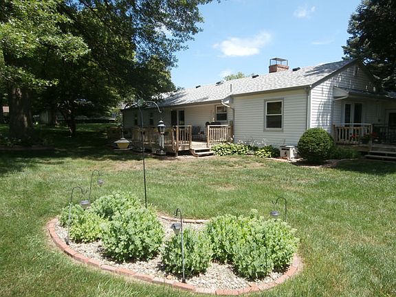 3rd image of 412 N 12th St