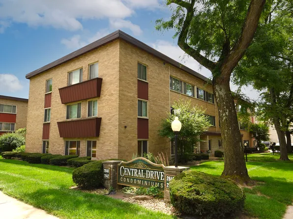 2640 Central Dr APT 1N, Flossmoor, IL 60422