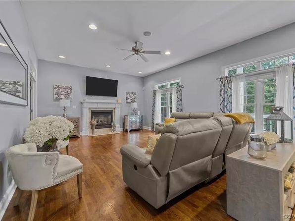 13631 Blue Heron Cir