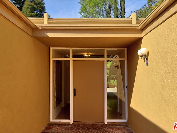 4th image of 7543 Lolina Ln