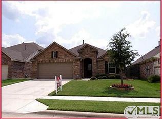 8916 Silent Brook Ln, Fort Worth, TX 76244
