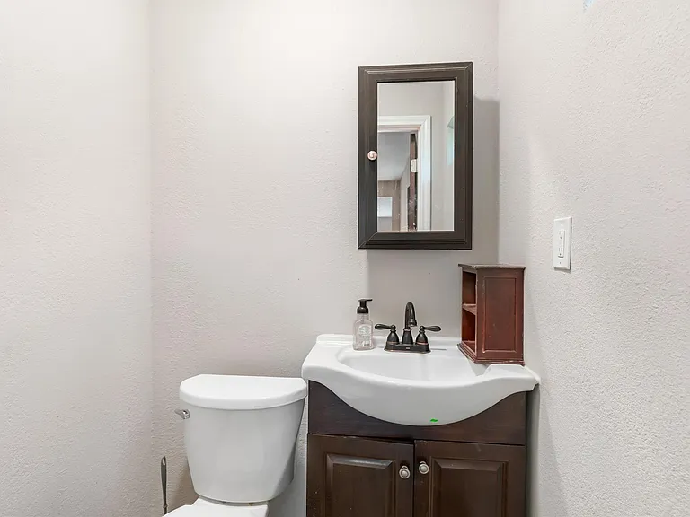 218 Waterfall Dr — Photo 27