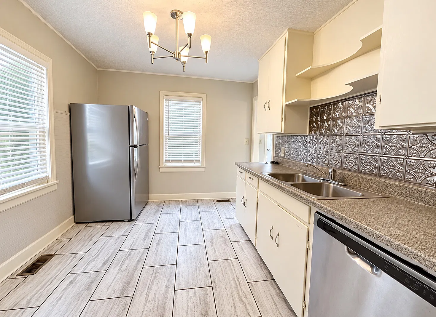 708 Smoky Hill Dr — Photo 3