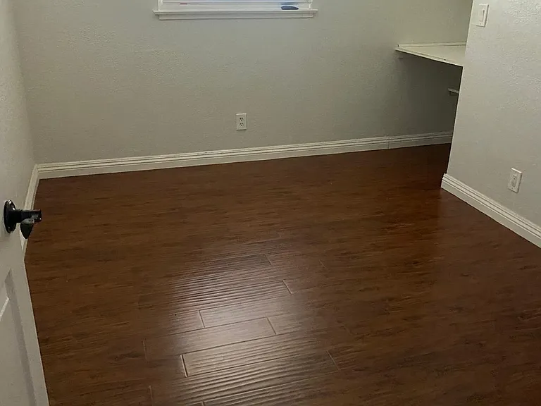 1410 Dewing Ln — Photo 11