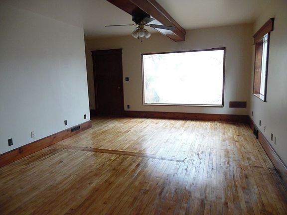 5th image of 231 E Francis St