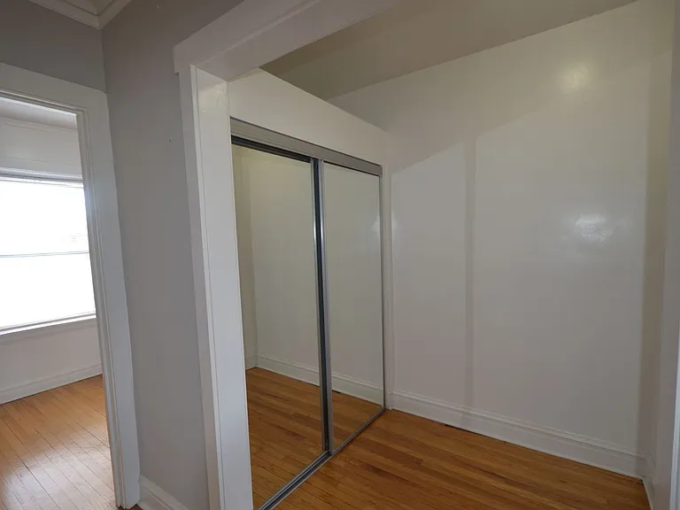 4402 N Rockwell St #3-4402-3 — Photo 14