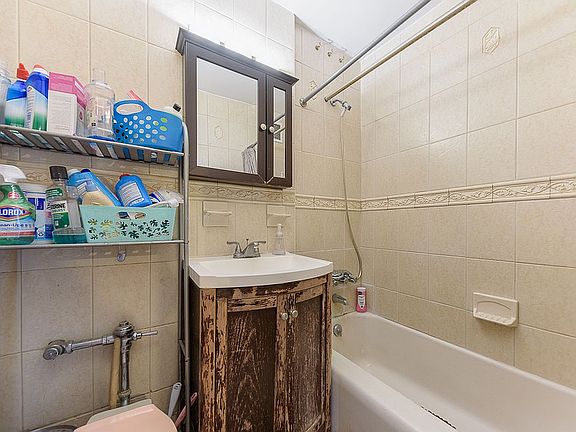 4th image of 3202 Nostrand Ave APT 6E