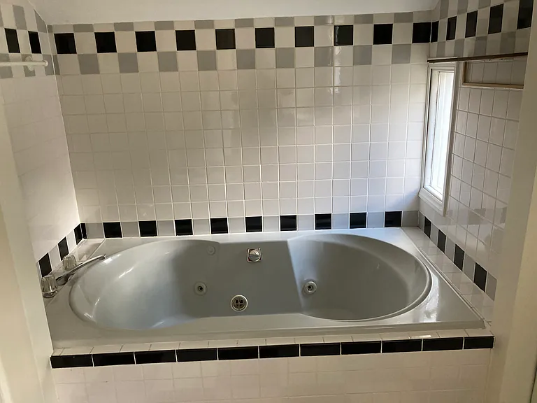 875 Vedado Way NE #B — Photo 10