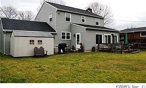3rd image of 3418 E Genesee St