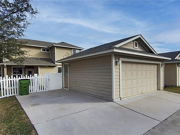 2nd image of 913 Heritage Springs Trl