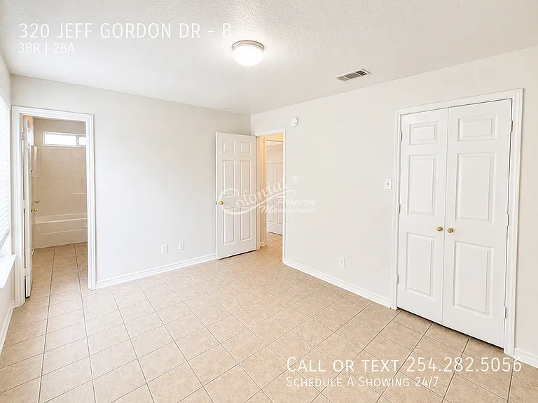 320 Jeff Gordon Dr #B — Photo 9