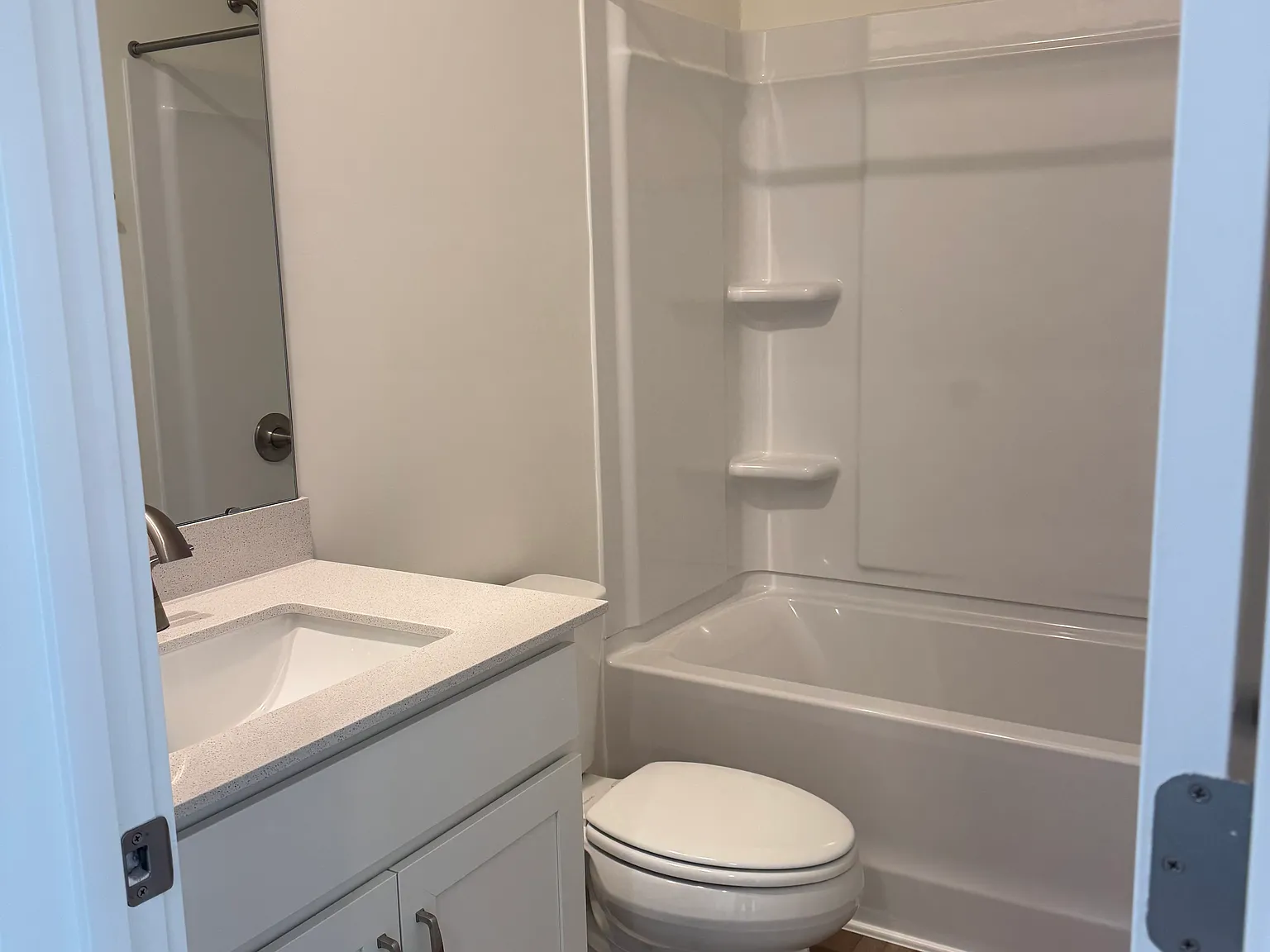 2 bed, 1577 sqft, $2,800 — Photo 4