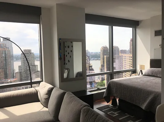 Rented by Level Group | media 17