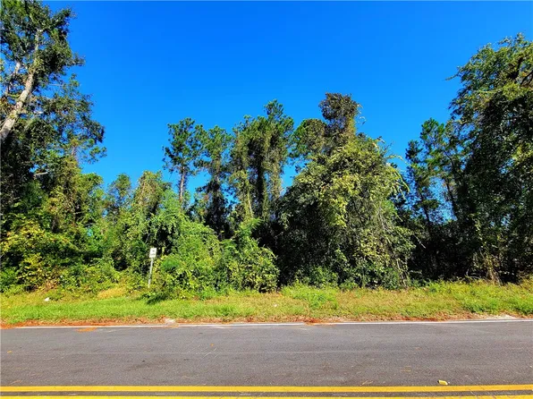 1205B Dean Dr, Waycross, GA 31501