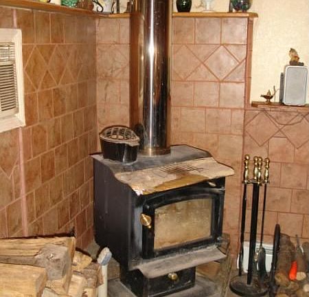 WOOD BURNING STOVE