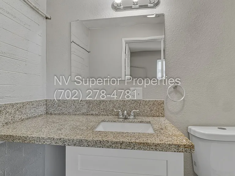 1301 E Ogden Ave #E — Photo 17