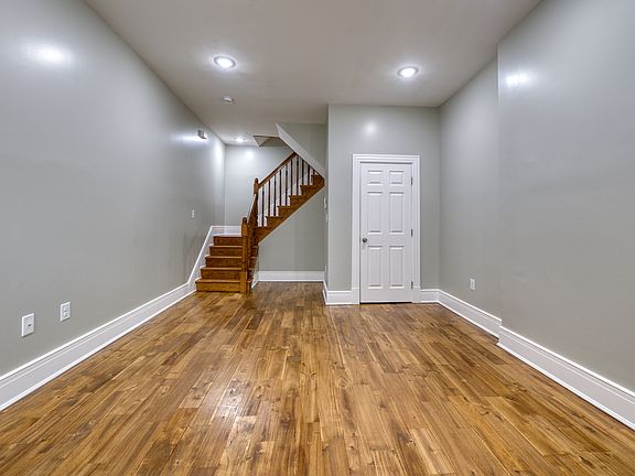 2nd image of 426 Mosher St