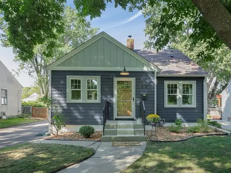 1595 Griggs St N — Photo 2