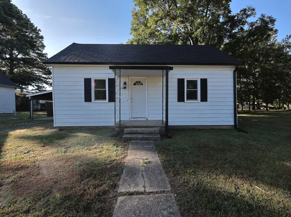 104 W Hamilton St, Energy, IL 62933