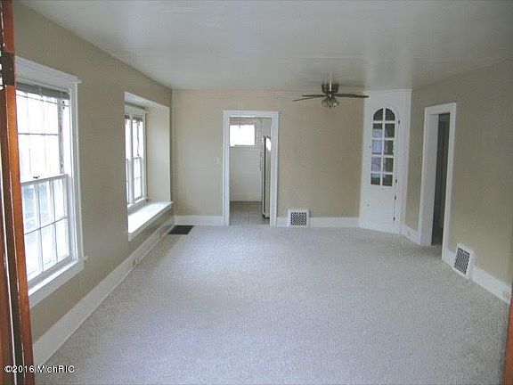 5th image of 537 N Dartmouth St