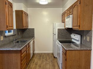 3575 Farm Hill Blvd UNIT 22, Redwood City, CA 94061