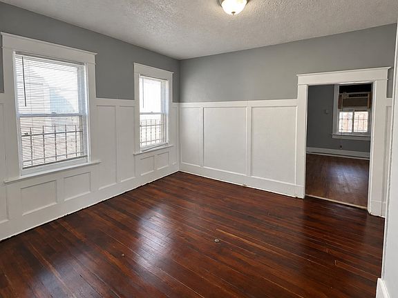 3rd image of 578 McKinley St