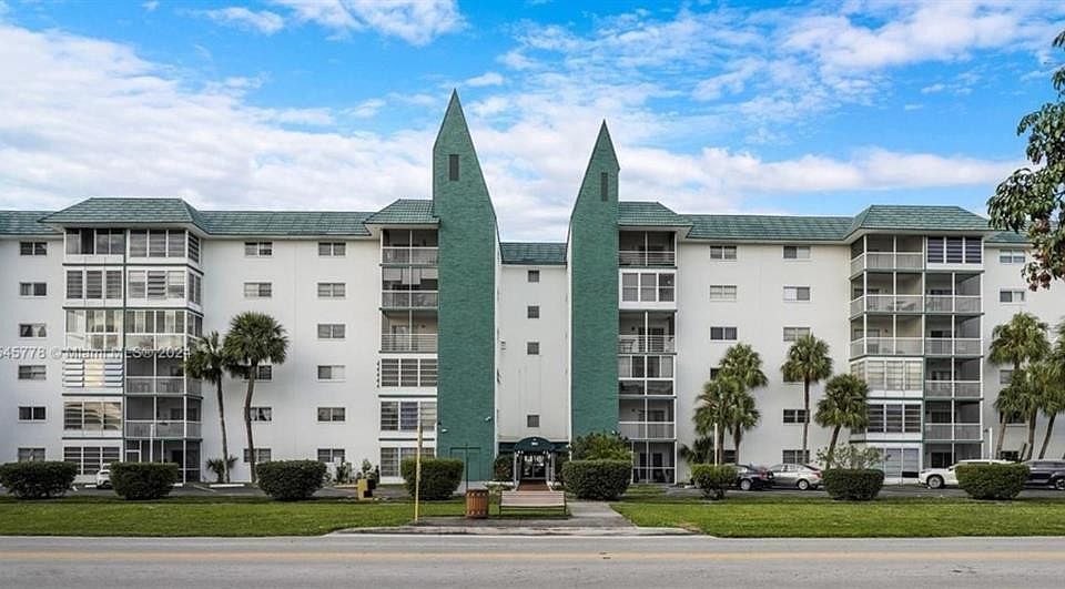 1st image of 4751 NW 21st Street #302