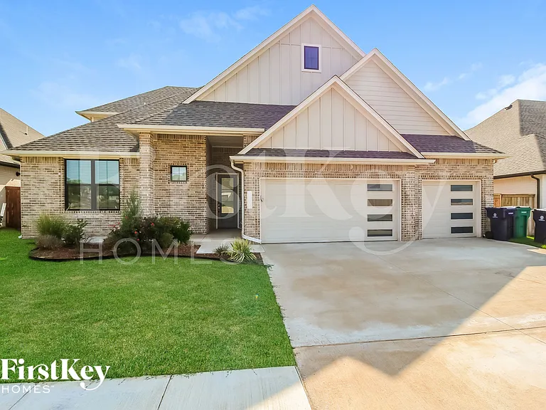 15901 Aparados Way — Photo 1