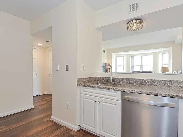 1 Cityview Ln #205 — Photo 10