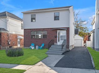 78 Irma Avenue, Port Washington, NY 11050