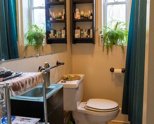 3rd image of 2246 W Grand Ave #2