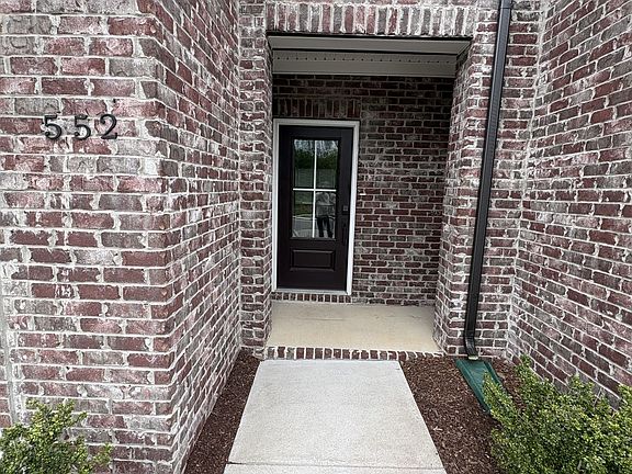 3rd image of 552 Medwyk Dr