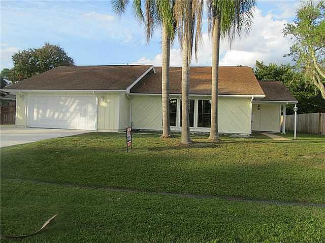 1st image of 1379 SE Petunia Ave