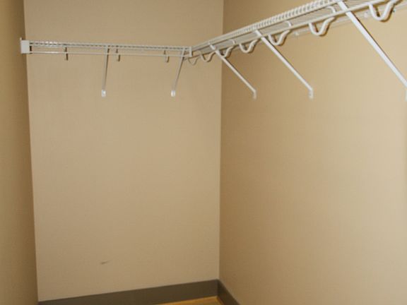 5th image of 806 Wasena Ave SW APT 303