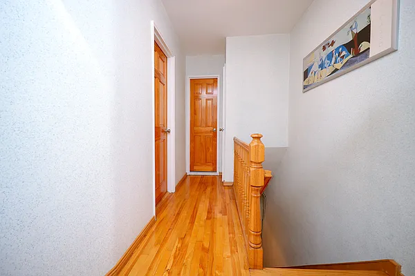 Sold by Momentum Real Estate LLC | media 15