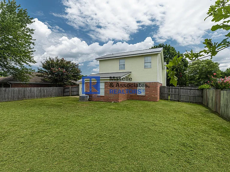 225 McLaurin Dr — Photo 35