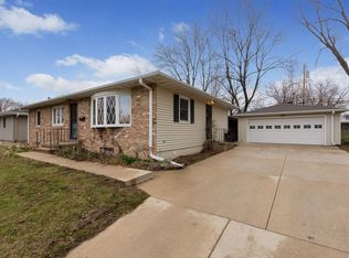 2158 Evergreen St NE, Cedar Rapids, IA 52402