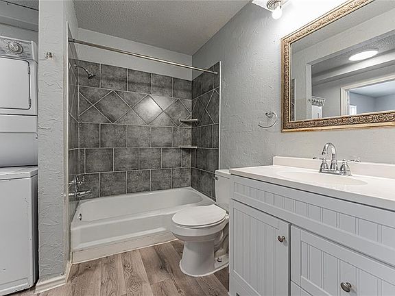 5th image of 401 12th Ave #285