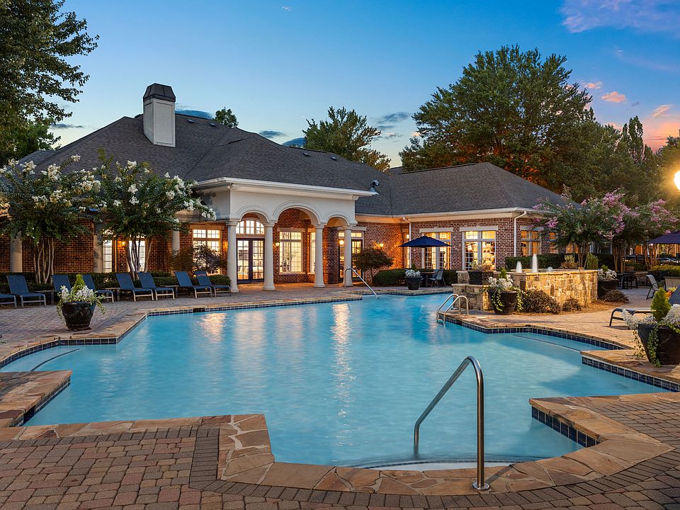 Love where you live when you live at Verdant Peachtree Creek - Modern Apartments in Atlanta, GA.
