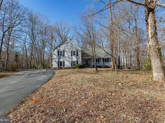 3rd image of 6709 Bloomsbury Ln