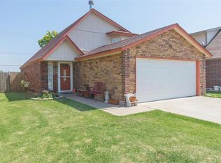 1809 SW 20th St, Moore, OK 73170