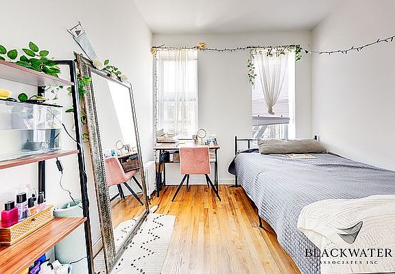 5th image of 208 W 140th St #12A