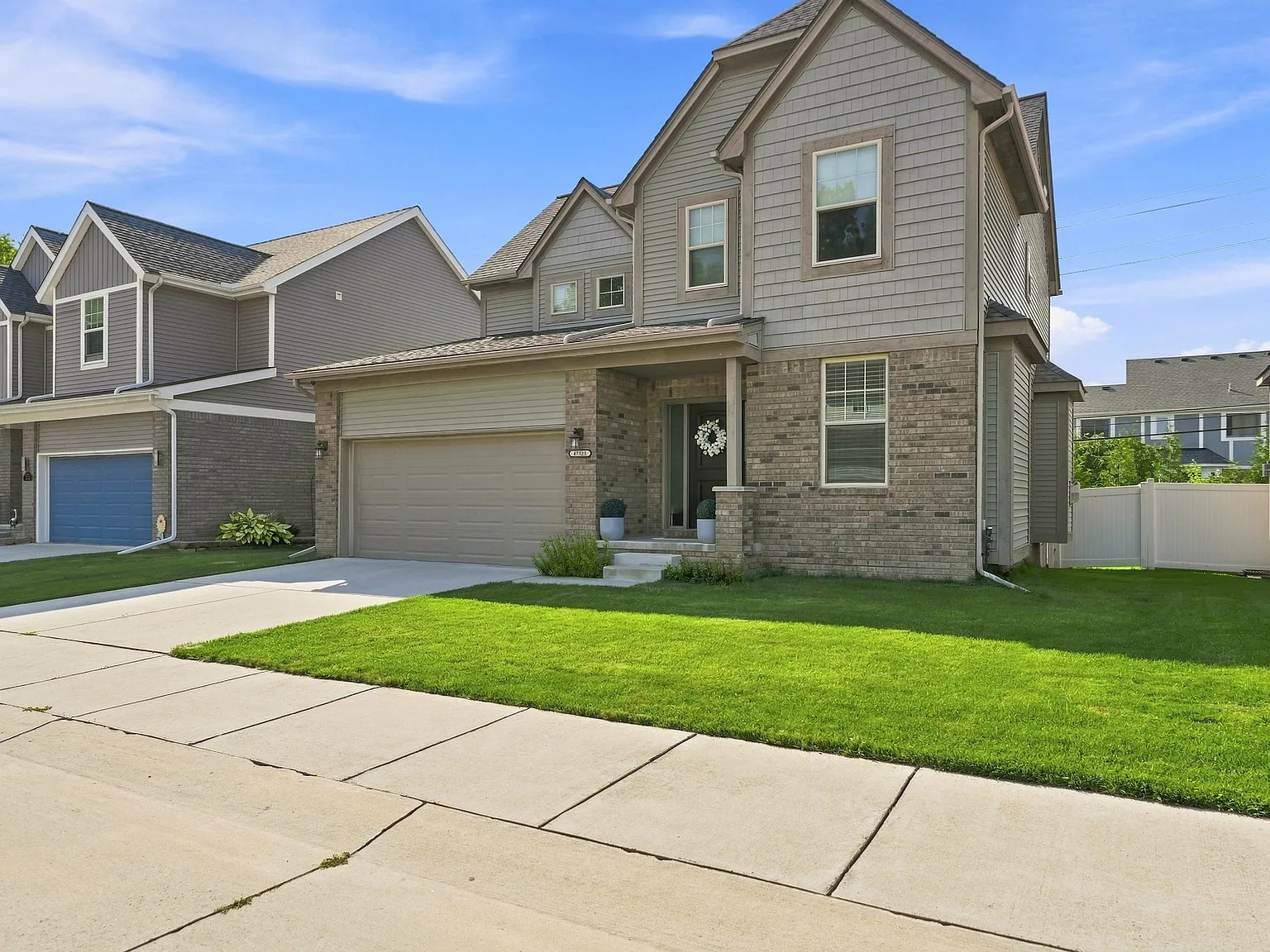 3 bed, 2.5 bath, 1930 sqft, $2,950 — Photo 3