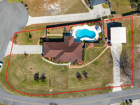 3rd image of 344 Emerald Lake Dr