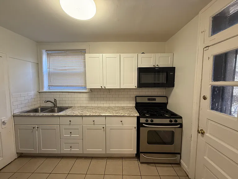 8007 S Carpenter St #1 — Photo 5