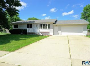 311 N Joseph Ave, Tea, SD 57064