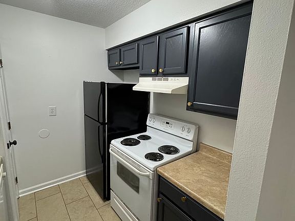 4th image of 1512 Lake Ave APT G