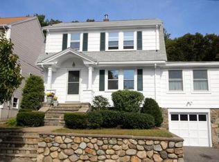 61 Burpee Rd, Swampscott, MA 01907