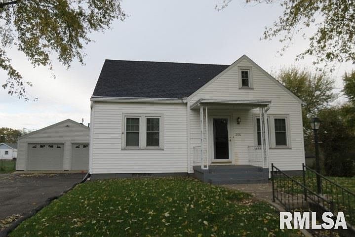 1st image of 206 Adams St